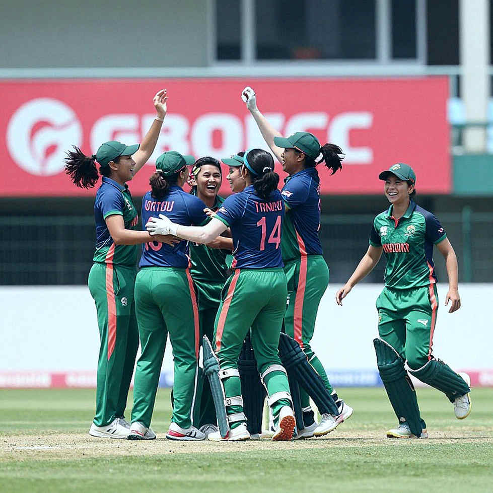 ২৫ থেকে ২৬: টেস্ট ক্রিকেটের সবচেয়ে দামি ওভারগুলোর অলিখিত খাতা